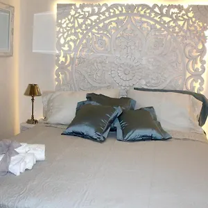  Casa vacanze La Siciliana-di Fronte La Cattedrale