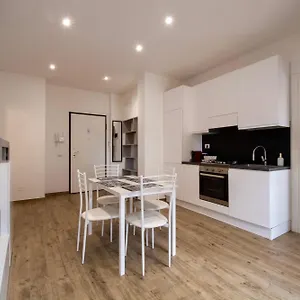 https://salotti-15.it-romehotels.com
