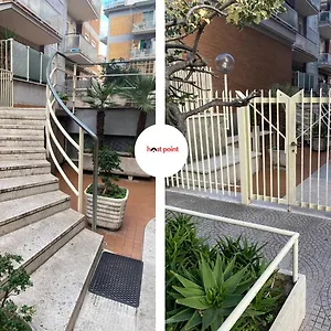 https://appartamento-con-terrazza-panoramica.it-romehotels.com